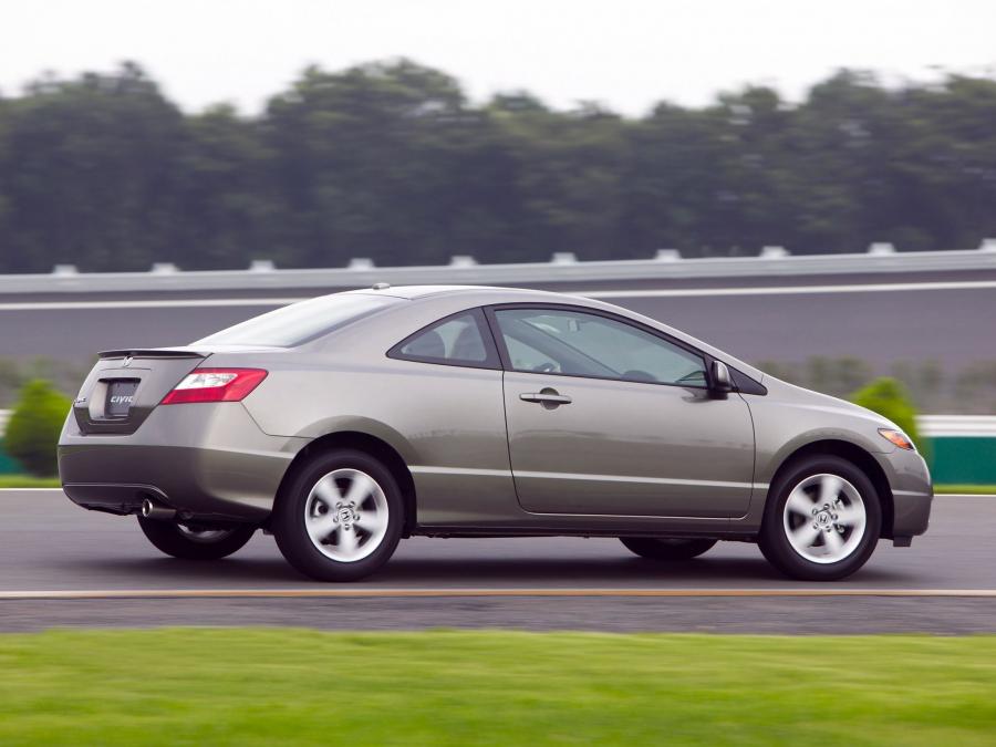  Honda Civic Coupe 2007 года  (фото 27 из 43)